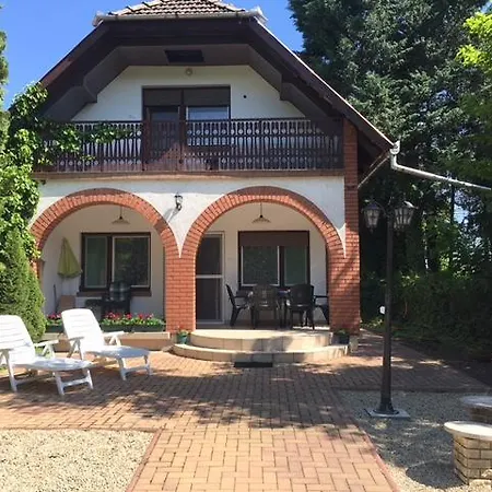 Апартаменты Csuka48 Сарваш